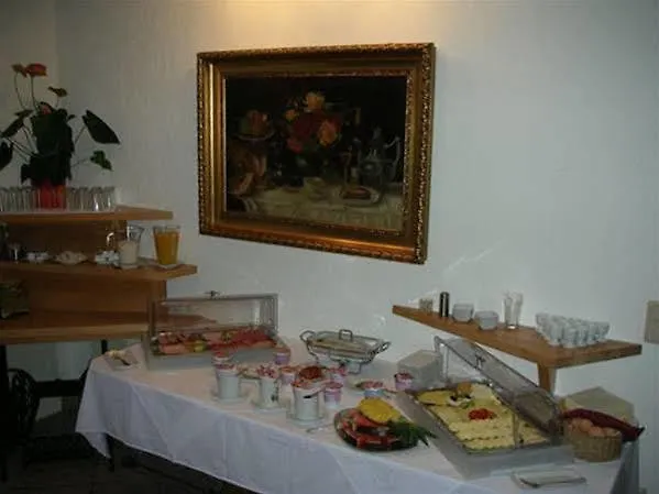 Hotel Hotel-pension Birkensteiner Hof Hoppegarten